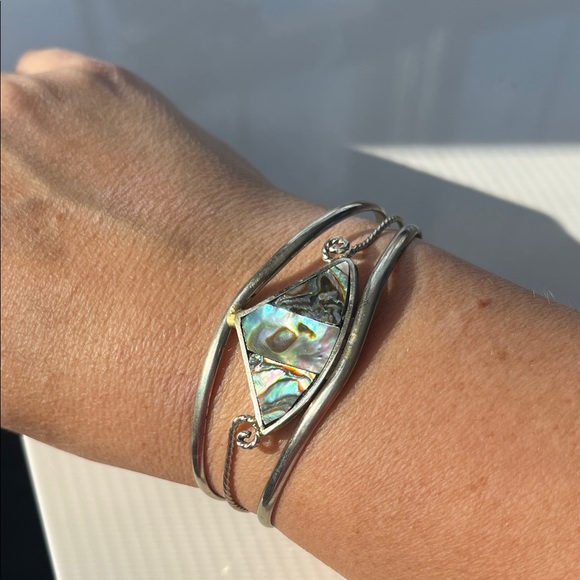 Vintage Alpaca Mexico Cuff Bracelet with Inlaid Abalone Iridescent Shell - Picture 6 of 7